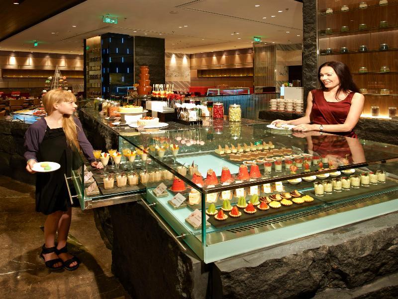 Hotel Nikko Tiencin Zewnętrze zdjęcie A buffet at a hotel