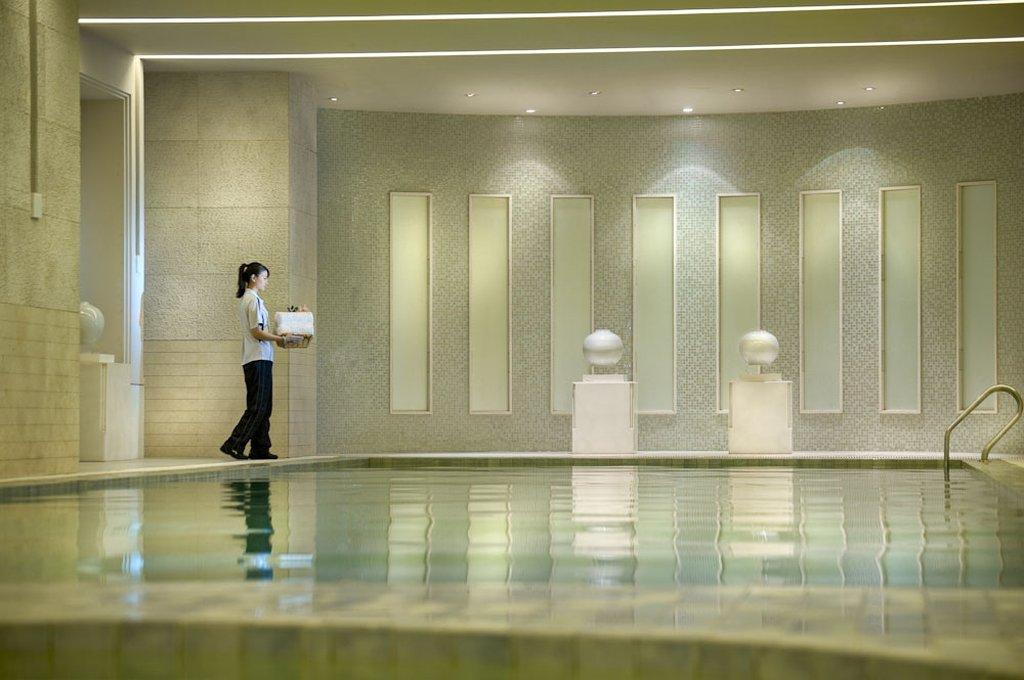 Hotel Nikko Tiencin Zewnętrze zdjęcie The swimming pool at The Spa at The Landmark